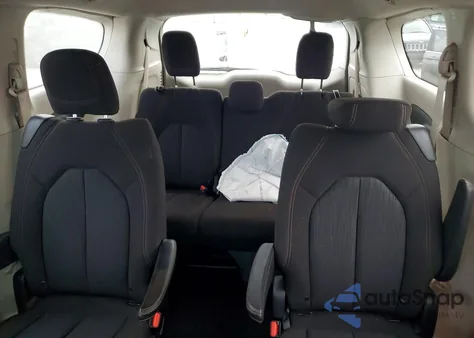 2020 Chrysler Pacifica Touring z USA, uszkodzony, nr VIN 2C4RC1FG2LR245384